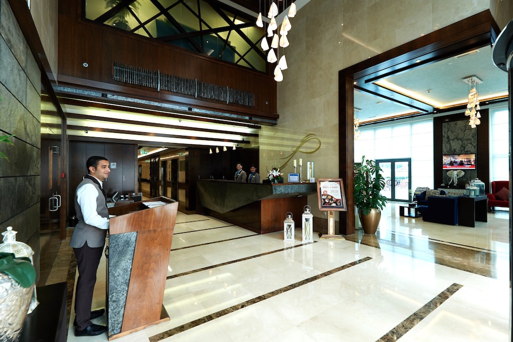 City Première Marina Hotel Apartments — Hotel building in Dubai