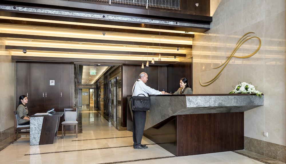 City Première Marina Hotel Apartments — Hotel building in Dubai