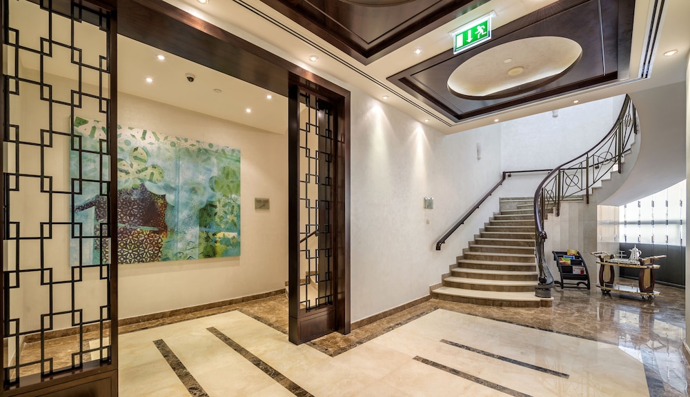 City Première Marina Hotel Apartments — Hotel building in Dubai