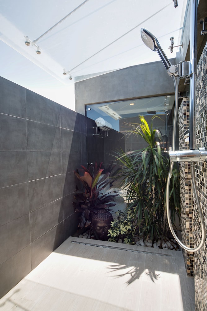 Ocean Z Boutique Hotel — Spa in Noord, Aruba