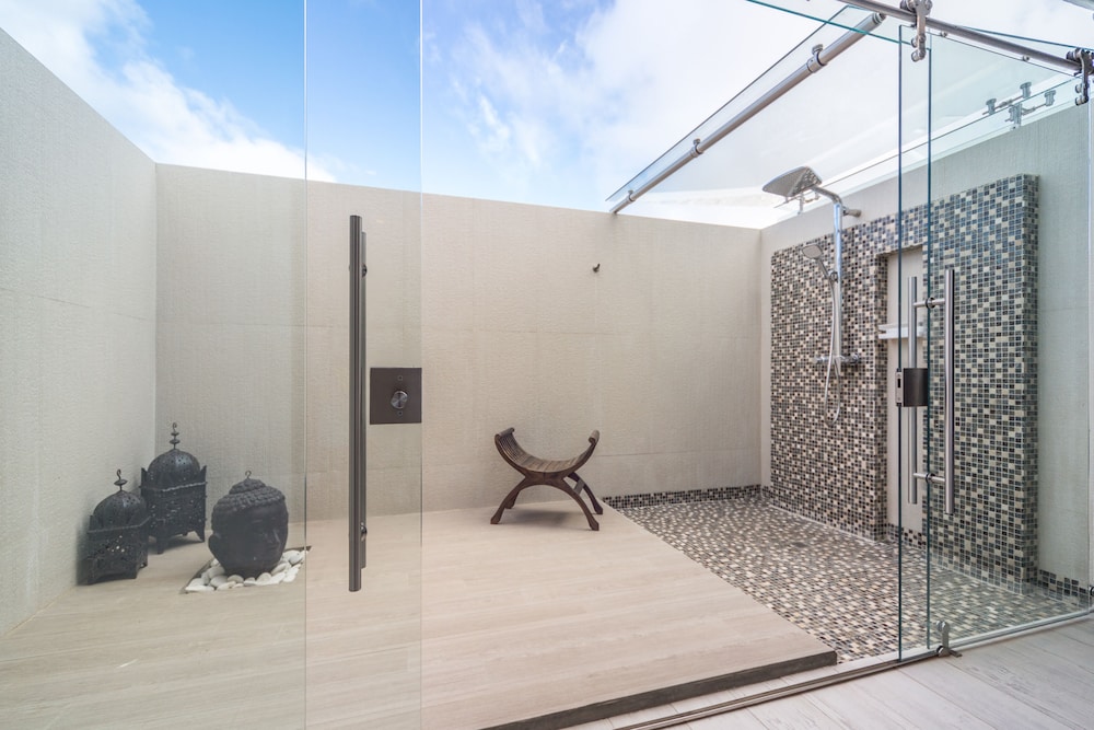 Ocean Z Boutique Hotel — Spa in Noord, Aruba