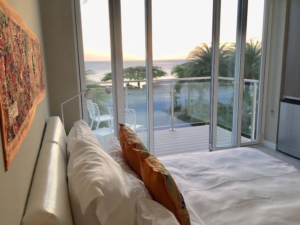 Ocean Z Boutique Hotel — Hotel rooms in Noord, Aruba
