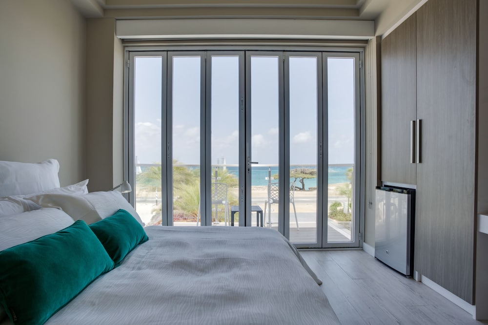 Ocean Z Boutique Hotel — Hotel rooms in Noord, Aruba