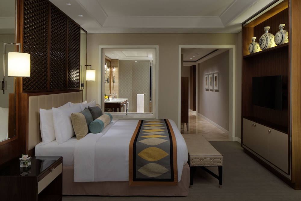 Taj Dubai — Rooms in Dubai