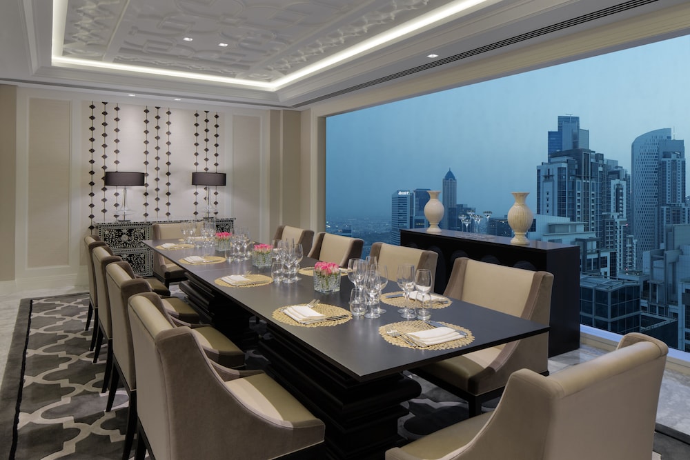 Taj Dubai — Rooms in Dubai