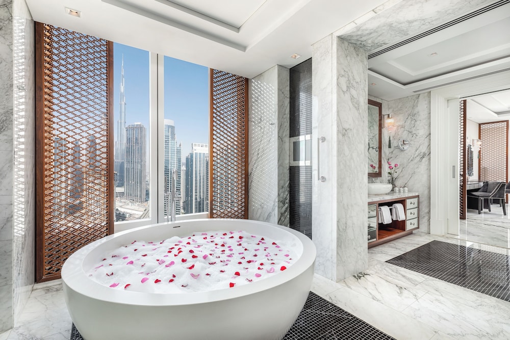 Taj Dubai — Rooms in Dubai