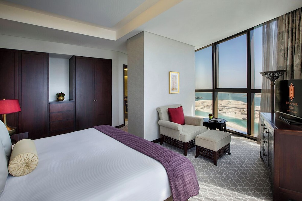 Bab Al Qasr Hotel — Hotel rooms in Abu Dhabi