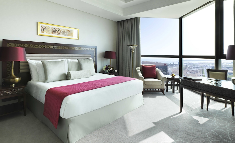 Bab Al Qasr Hotel — Hotel rooms in Abu Dhabi