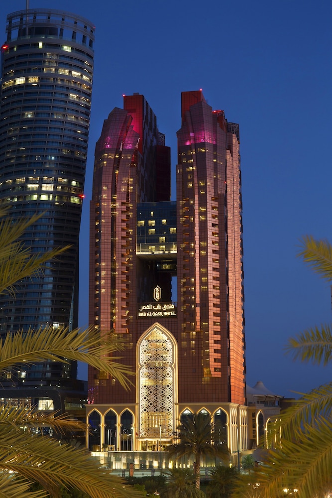 Bab Al Qasr Hotel — Hotel building in Abu Dhabi