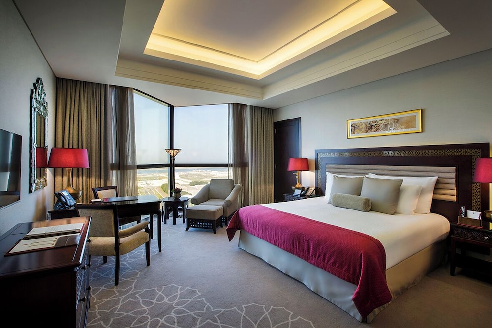 Bab Al Qasr Hotel — Hotel rooms in Abu Dhabi
