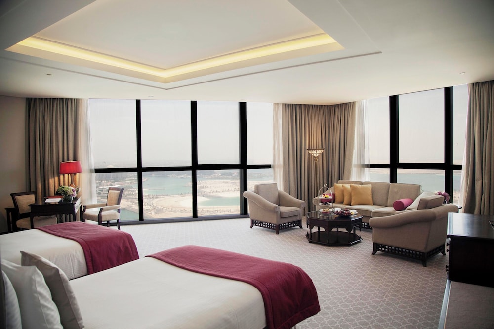 Bab Al Qasr Hotel — Hotel rooms in Abu Dhabi