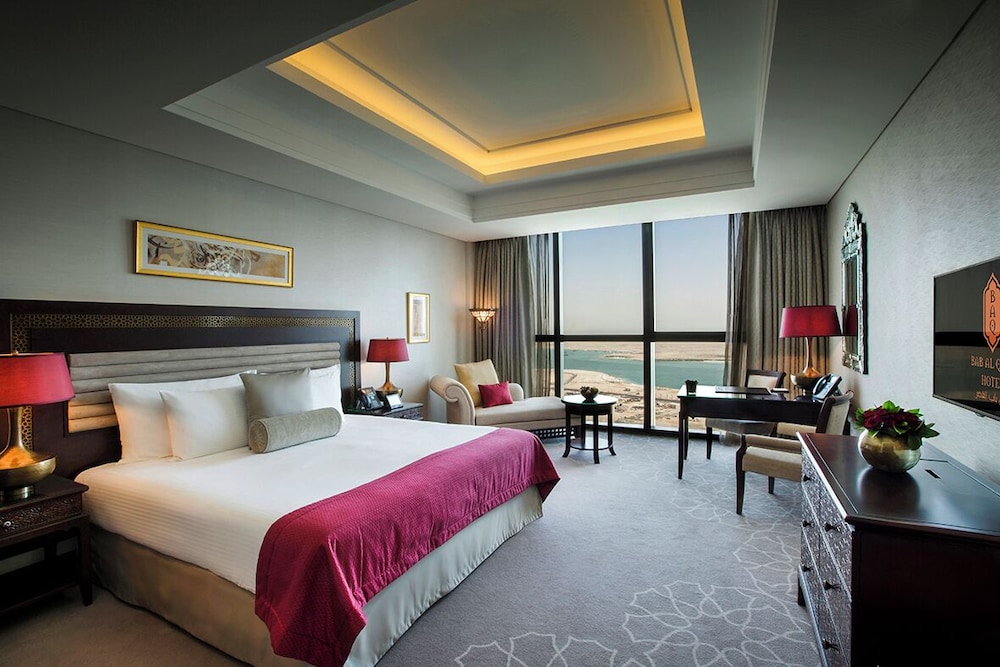 Bab Al Qasr Hotel — Hotel rooms in Abu Dhabi