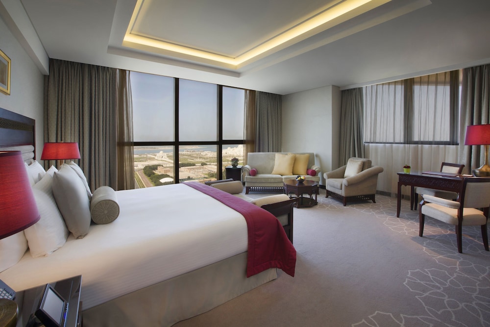 Bab Al Qasr Hotel — Hotel rooms in Abu Dhabi