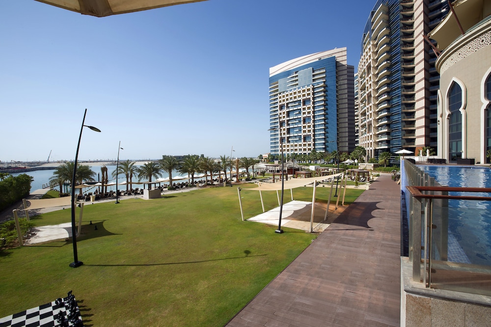 Bab Al Qasr Hotel — Beach in Abu Dhabi