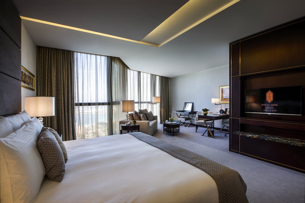 Bab Al Qasr Hotel — Hotel rooms in Abu Dhabi