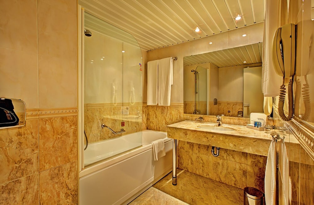 Grand Hotel Plovdiv — Hotel rooms in Plovdiv, Plovdiv