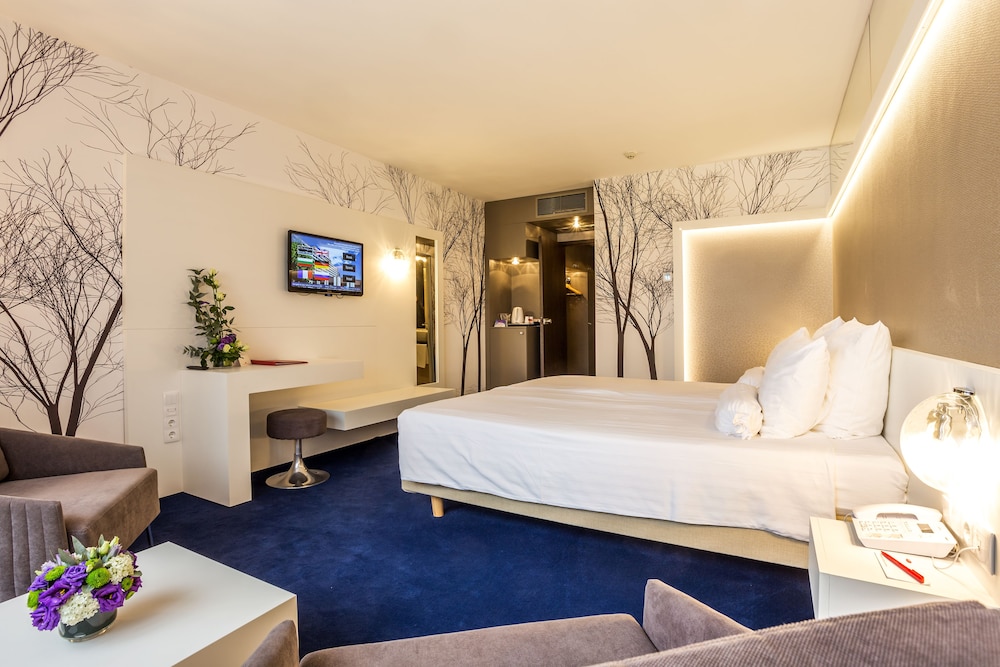 Grand Hotel Plovdiv — Hotel rooms in Plovdiv, Plovdiv