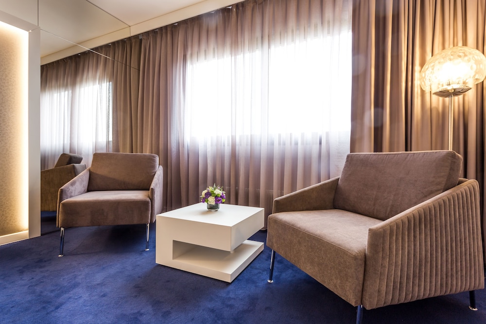 Grand Hotel Plovdiv — Hotel rooms in Plovdiv, Plovdiv