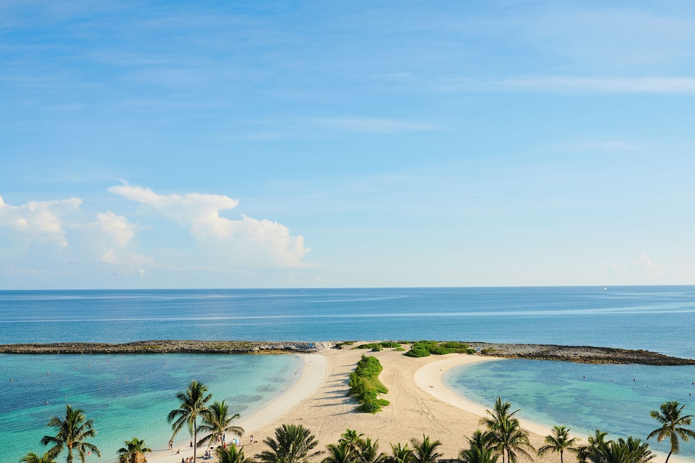 The Cove at Atlantis — Beach in Paradise Island, New Providence