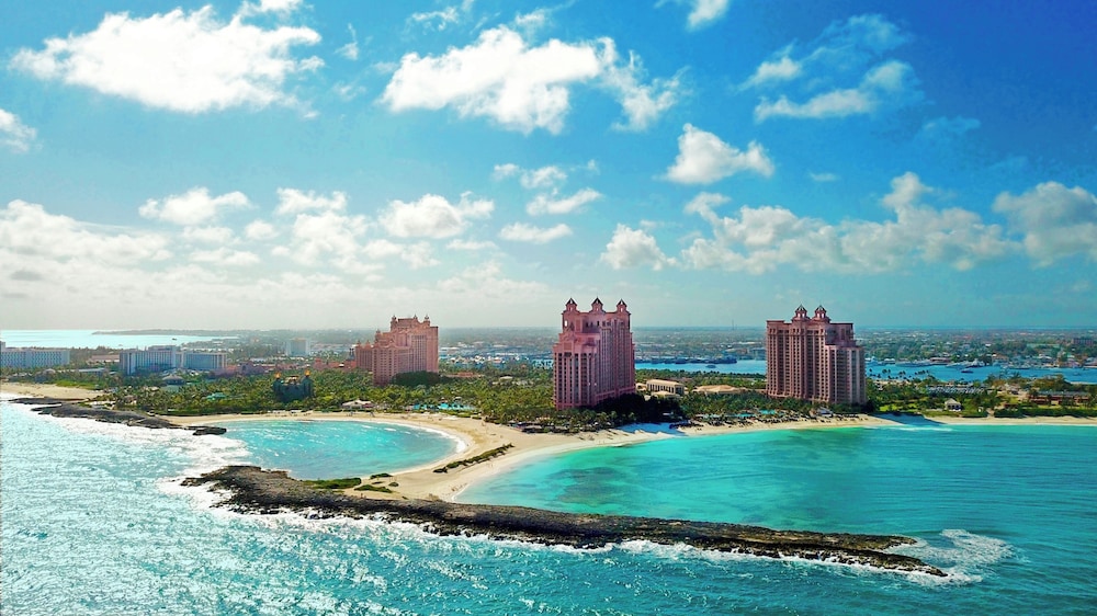 The Cove at Atlantis — Hotel building in Paradise Island, New Providence
