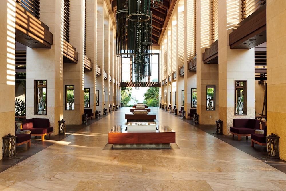 The Cove at Atlantis — Hotel building in Paradise Island, New Providence