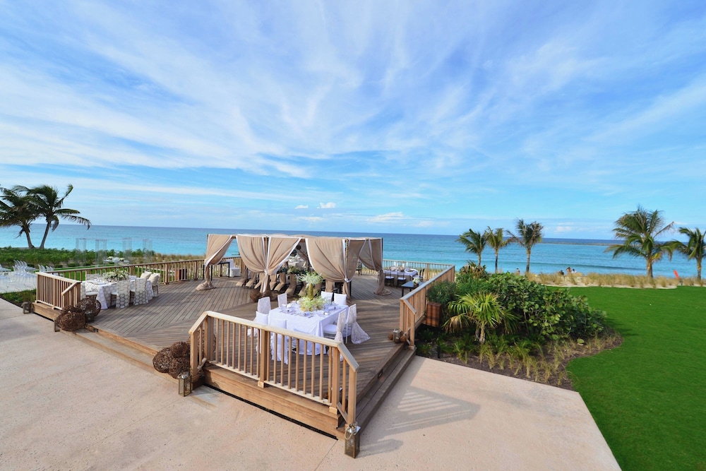 The Cove at Atlantis — Restaurant & bars in Paradise Island, New Providence