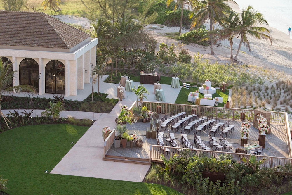The Cove at Atlantis — Hotel building in Paradise Island, New Providence