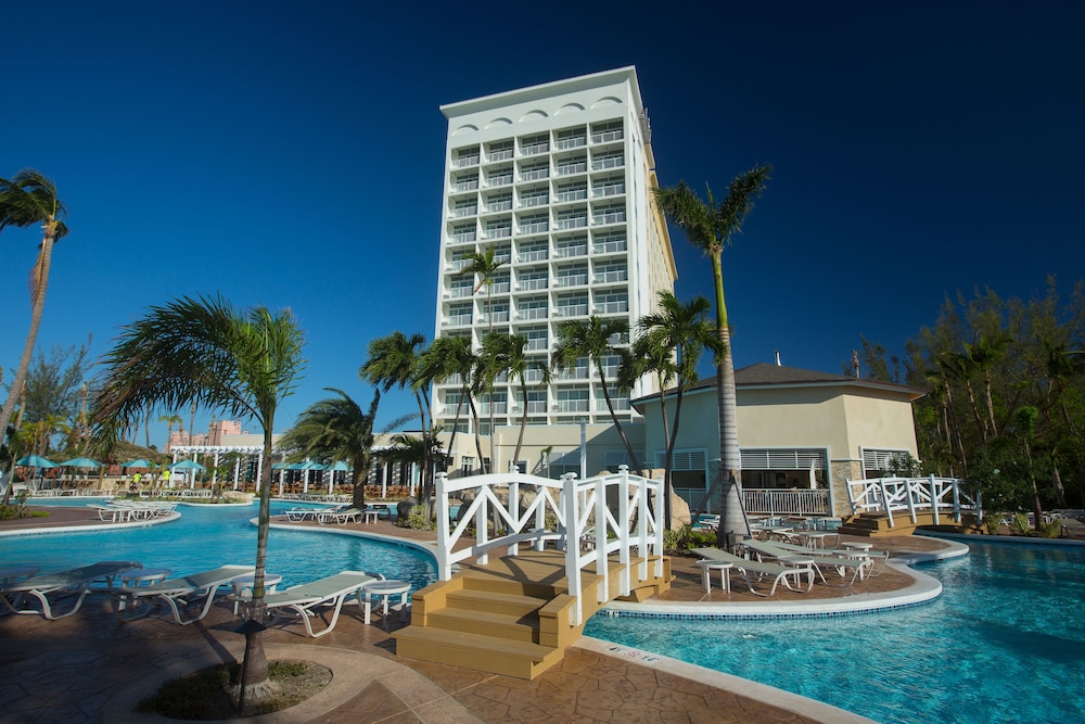 Warwick Paradise Island- All Inclusive- Adults Only — Hotel building in Paradise Island, New Providence