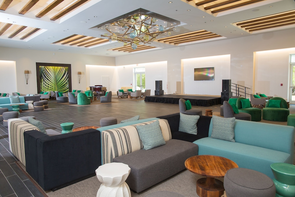 Warwick Paradise Island- All Inclusive- Adults Only — Hotel building in Paradise Island, New Providence