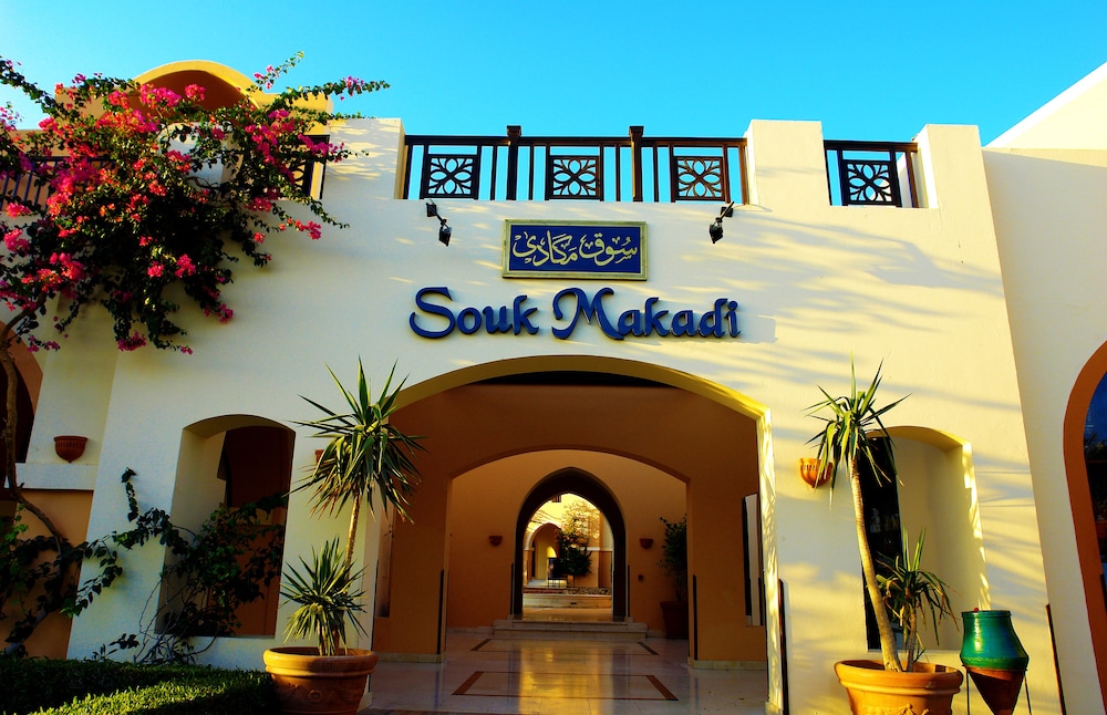 JAZ Makadi Oasis Resort - All inclusive — Hotel building in Makadi Bay, Red Sea