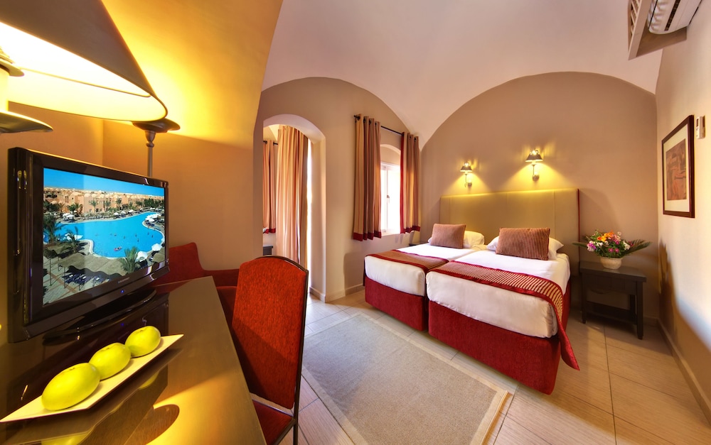 JAZ Makadi Oasis Resort - All inclusive — Hotel rooms in Makadi Bay, Red Sea