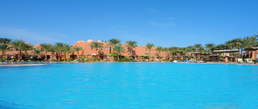 JAZ Makadi Oasis Resort - All inclusive — Swimming pool in Makadi Bay, Red Sea