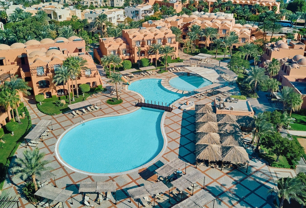 JAZ Makadi Oasis Resort - All inclusive — Swimming pool in Makadi Bay, Red Sea
