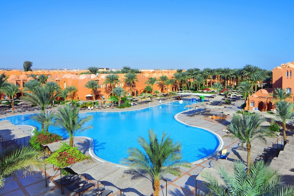 JAZ Makadi Oasis Resort - All inclusive — Swimming pool in Makadi Bay, Red Sea
