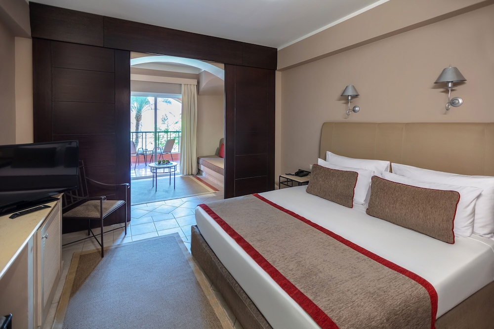 JAZ Makadi Oasis Resort - All inclusive — Hotel rooms in Makadi Bay, Red Sea