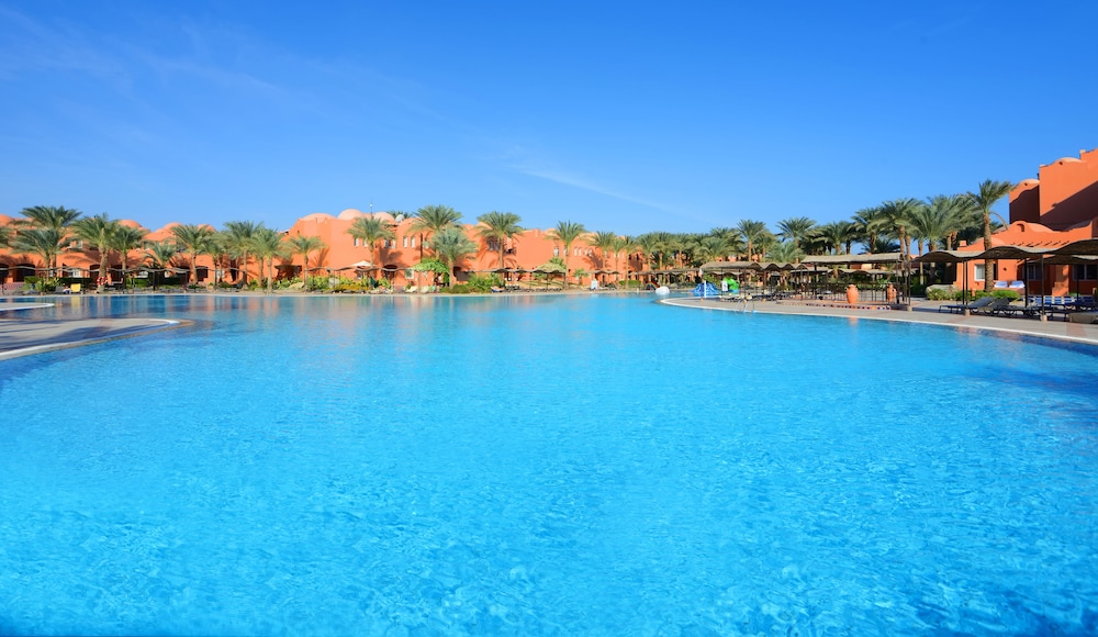 JAZ Makadi Oasis Resort - All inclusive — Swimming pool in Makadi Bay, Red Sea