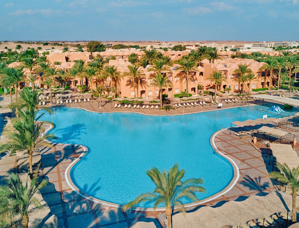 JAZ Makadi Oasis Resort - All inclusive — Swimming pool in Makadi Bay, Red Sea