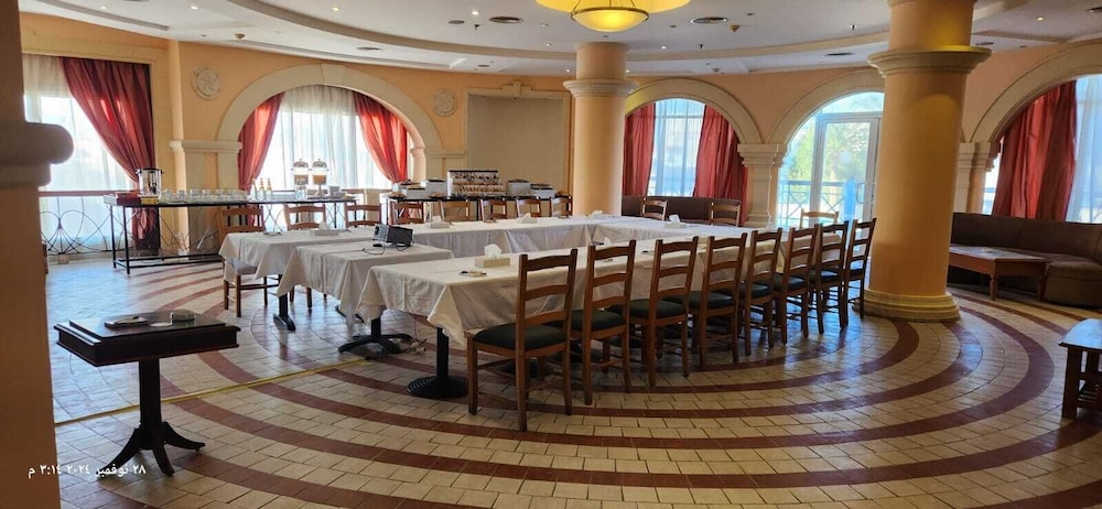 Ivy Cyrene Island Aqua Park Resort — Restaurant & bars in Sharm El Sheikh, Red Sea