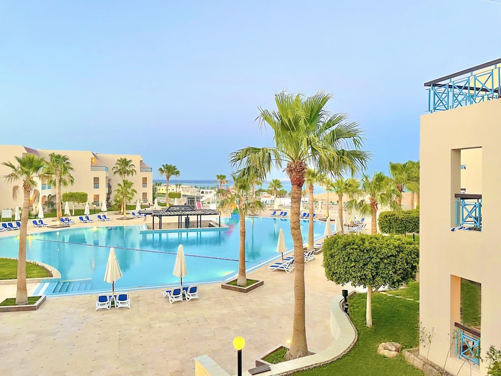 Ivy Cyrene Island Aqua Park Resort — Main photo in Sharm El Sheikh, Red Sea