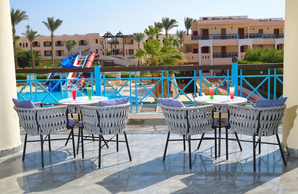 Ivy Cyrene Island Aqua Park Resort — Restaurant & bars in Sharm El Sheikh, Red Sea