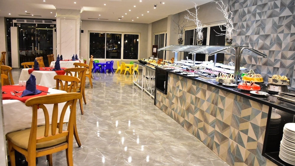 Ivy Cyrene Island Aqua Park Resort — Restaurant & bars in Sharm El Sheikh, Red Sea