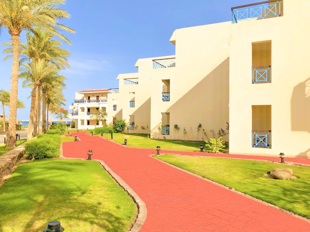 Ivy Cyrene Island Aqua Park Resort — Hotel building in Sharm El Sheikh, Red Sea