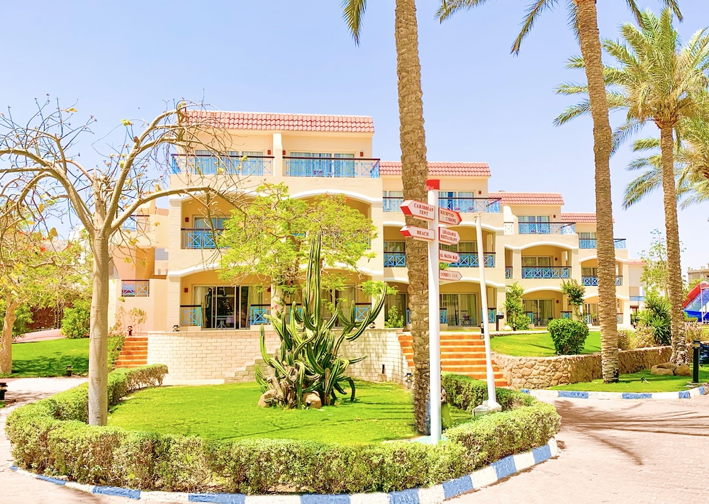 Ivy Cyrene Island Aqua Park Resort — Hotel building in Sharm El Sheikh, Red Sea