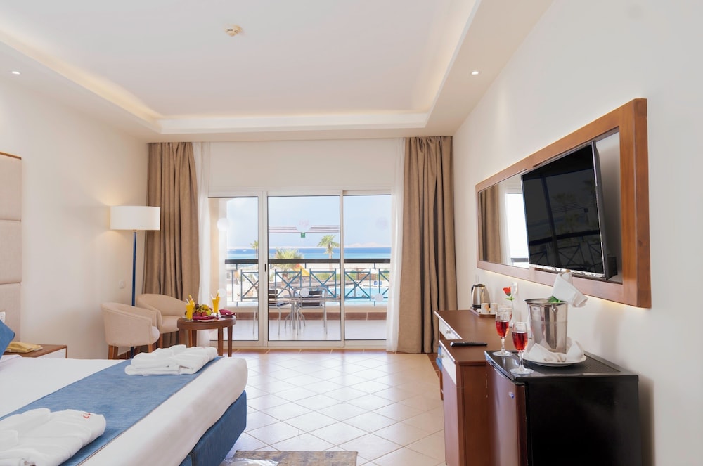 Ivy Cyrene Island Aqua Park Resort — Hotel rooms in Sharm El Sheikh, Red Sea