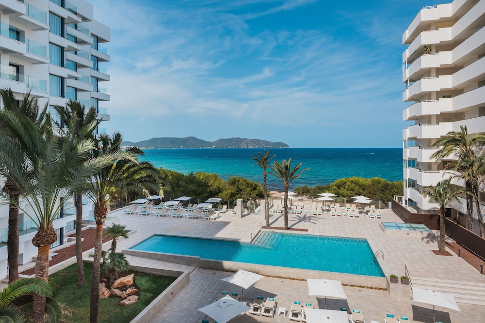 Iberostar Waves Cala Millor -Adults Only — Main photo in Cala Millor, Balearic Islands