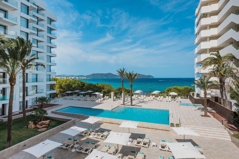 Iberostar Waves Cala Millor -Adults Only — Swimming pool in Cala Millor, Balearic Islands