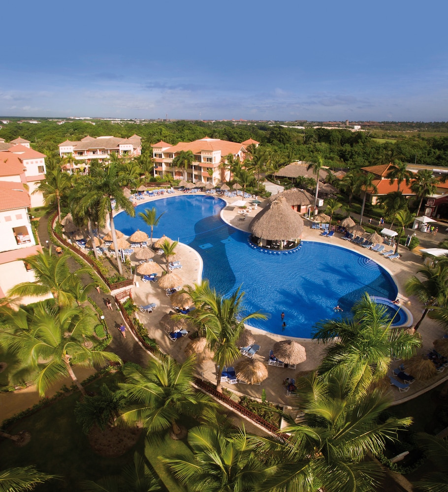 Bahia Principe Explore Turquesa - Hyatt Inclusive Collection - All Inclusive — Swimming pool in Bavaro, La Altagracia