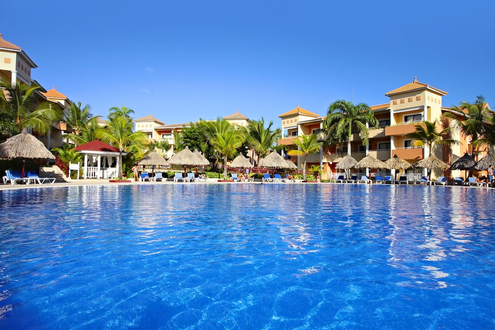 Bahia Principe Explore Turquesa - Hyatt Inclusive Collection - All Inclusive — Swimming pool in Bavaro, La Altagracia
