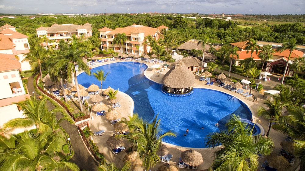 Bahia Principe Explore Turquesa - Hyatt Inclusive Collection - All Inclusive — Swimming pool in Bavaro, La Altagracia
