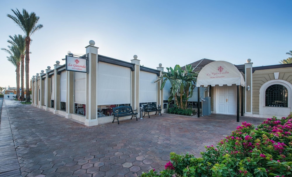 SENTIDO Reef Oasis Aqua Park Resort - All inclusive — Hotel building in Sharm El Sheikh, Red Sea